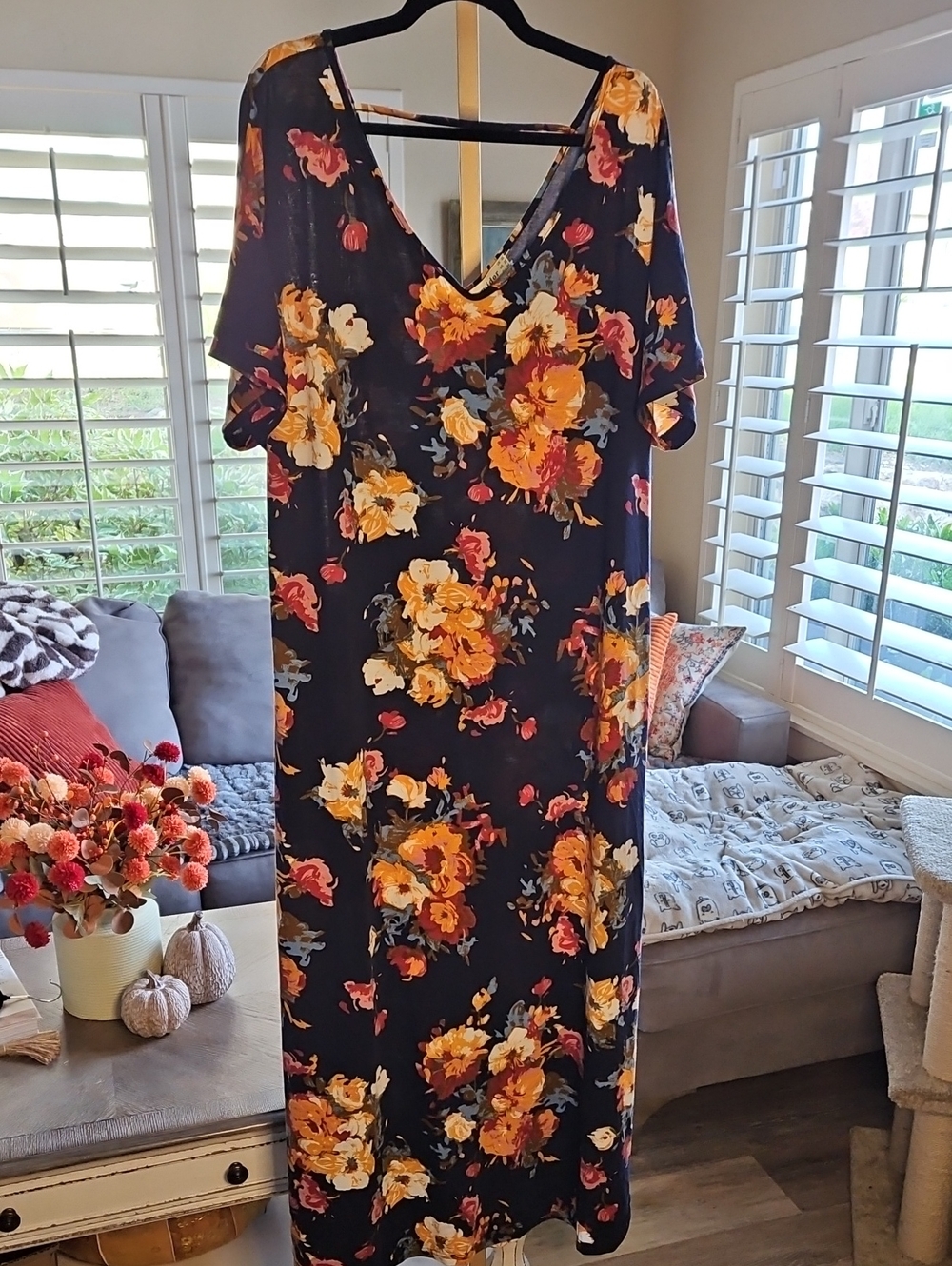 Women's Dark Blue Floral V-Neck Maxi Dress